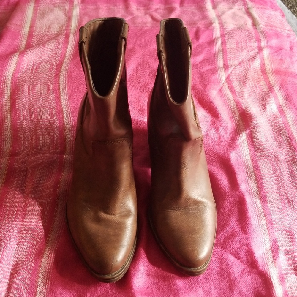 Brown boots